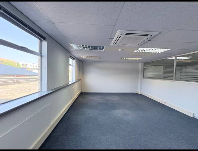 2,428M² OFFICE TO LET IN RANDJESPARK